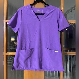 Figs Women's V-Neck Purple Short Sleeve Top